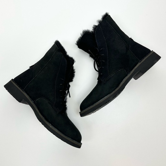 Ugg Quincy Boots - Picture 4 of 13